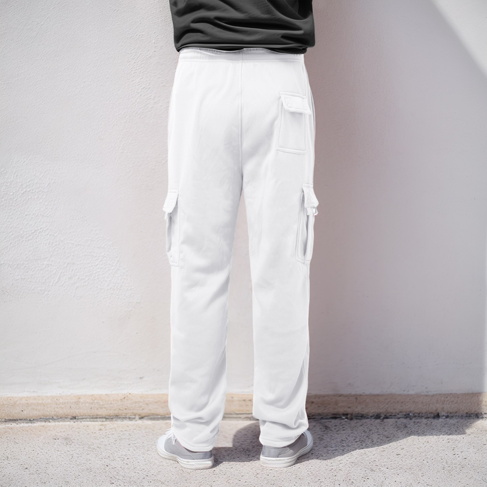 thumbnail image 4 of Pantalones de running para hombre: cintura con cordón, corte holgado, transpirables. Pantalones de poliéster con bolsillos laterales., 4 of 8